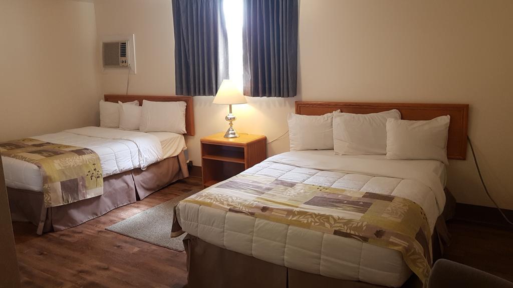 שרלוט טאון Queens Arms Inn מראה חיצוני תמונה