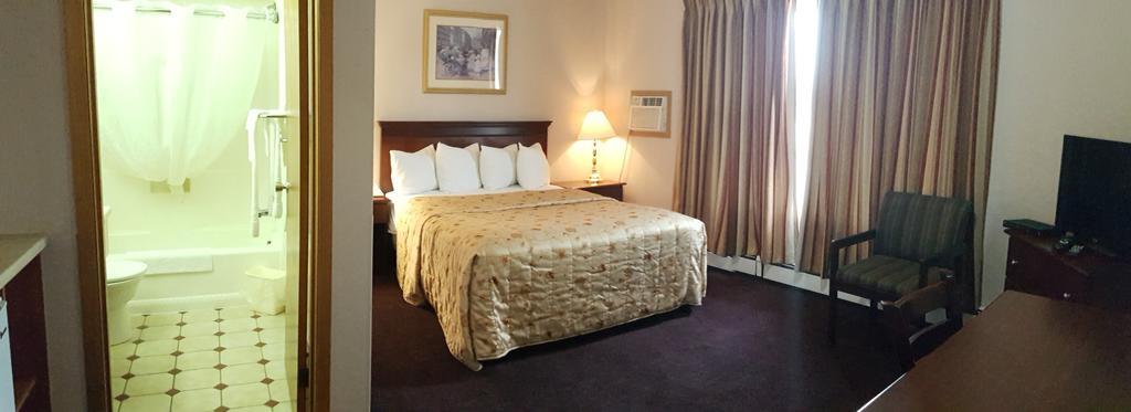 שרלוט טאון Queens Arms Inn מראה חיצוני תמונה