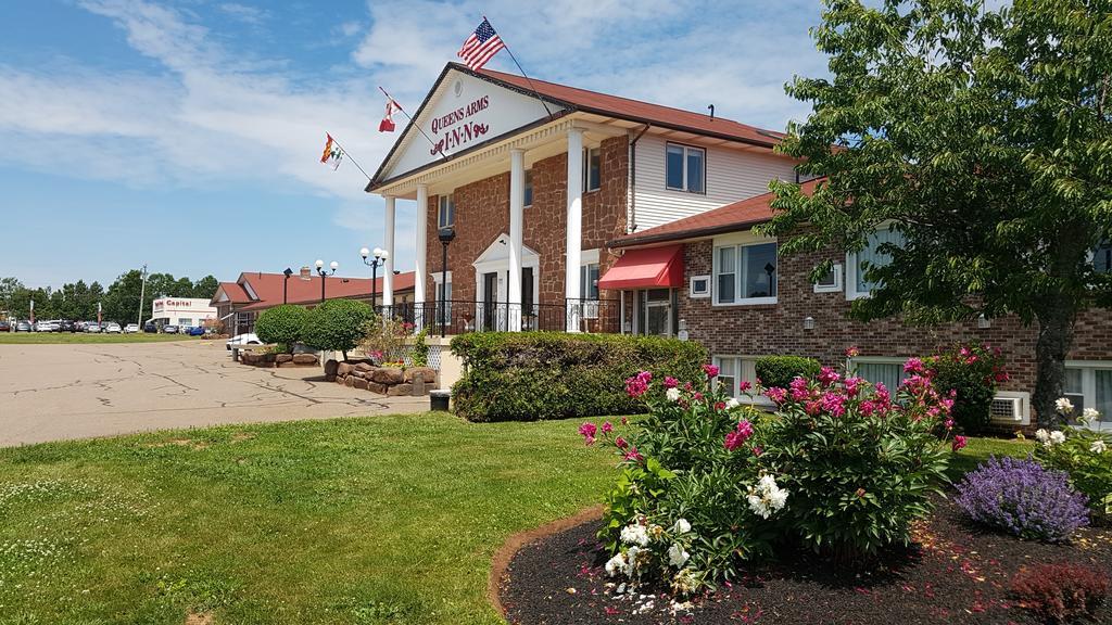 שרלוט טאון Queens Arms Inn מראה חיצוני תמונה