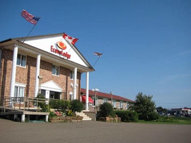 שרלוט טאון Queens Arms Inn מראה חיצוני תמונה